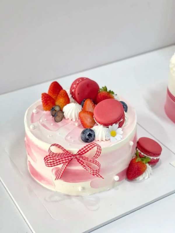 Bánh kem dâu Tous les Jours